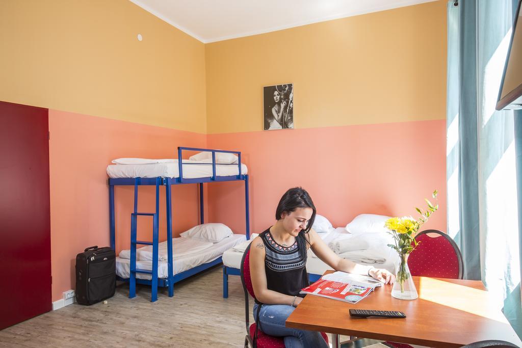 Pegasus Hostel Berlin Exteriör bild