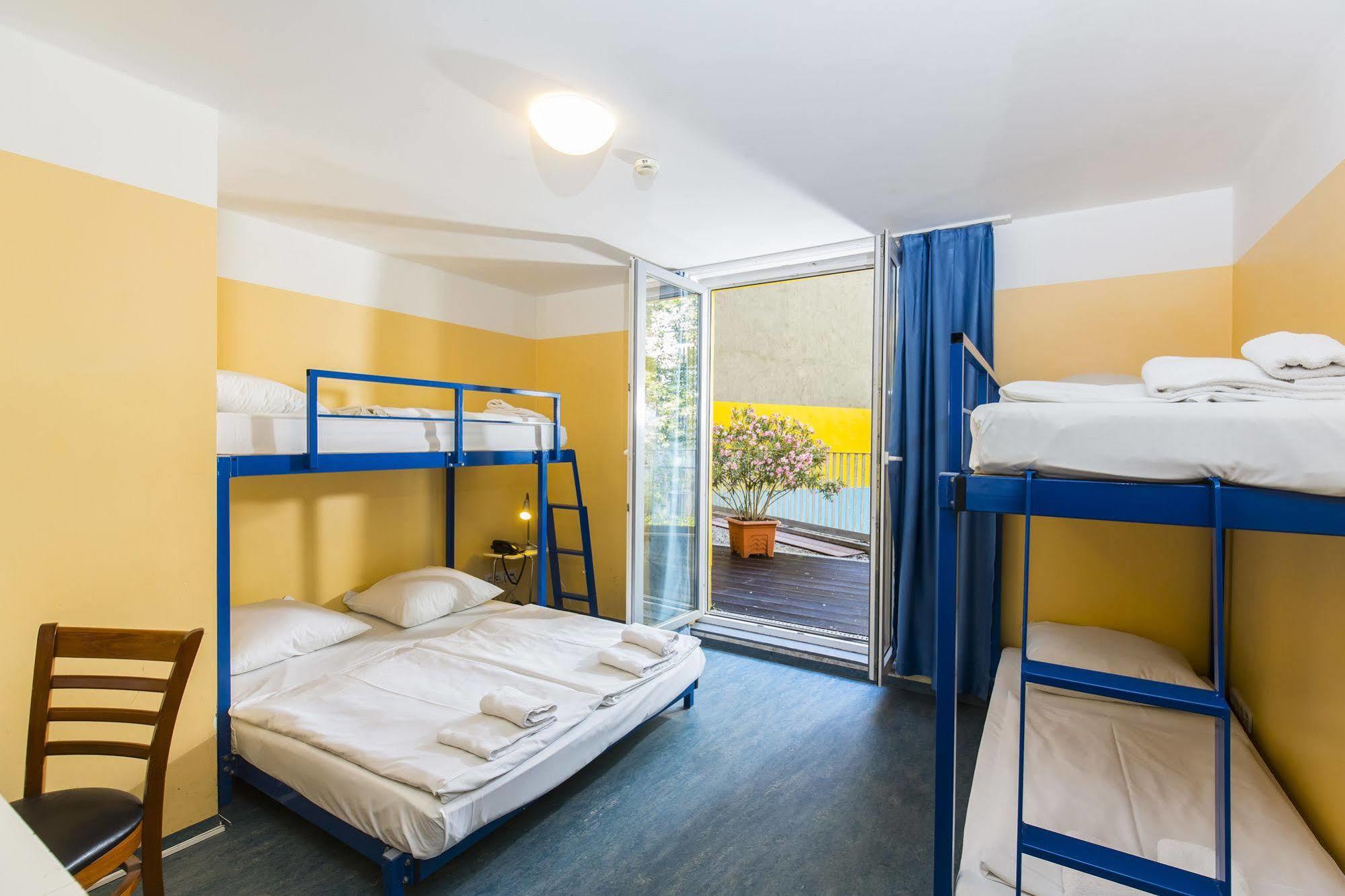 Pegasus Hostel Berlin Exteriör bild